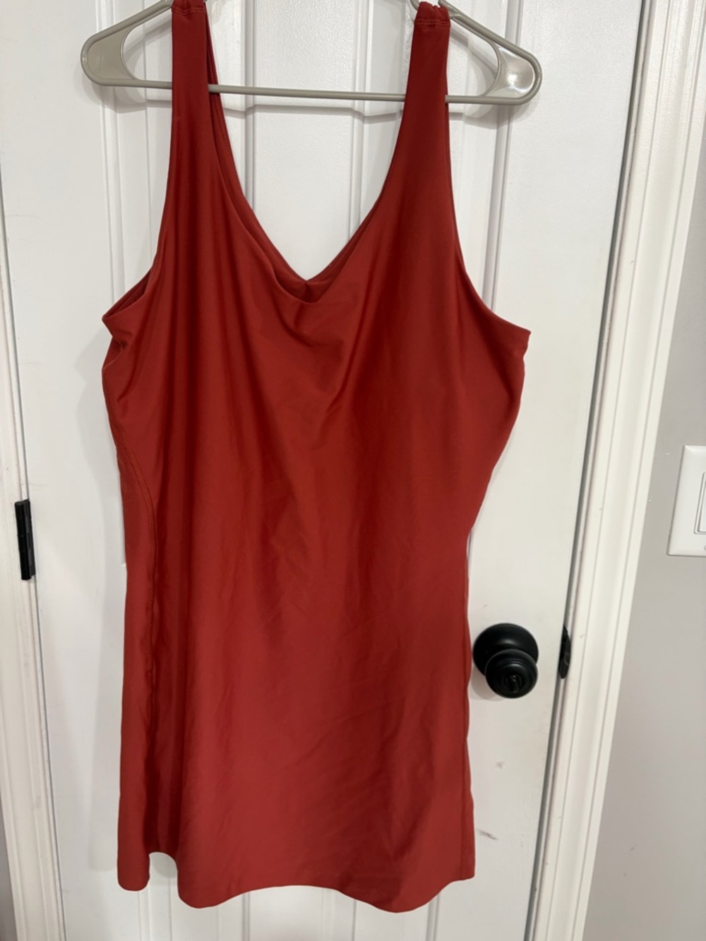 Old Navy Active Rust Red Performance Top